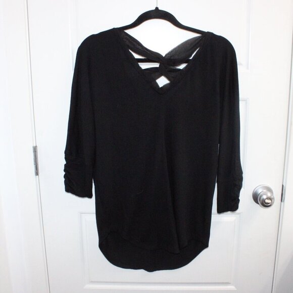 Deletta Black V-Neck Top with Cross Back Detail Half Sleeve Size Medium Black - Picture 3 of 3